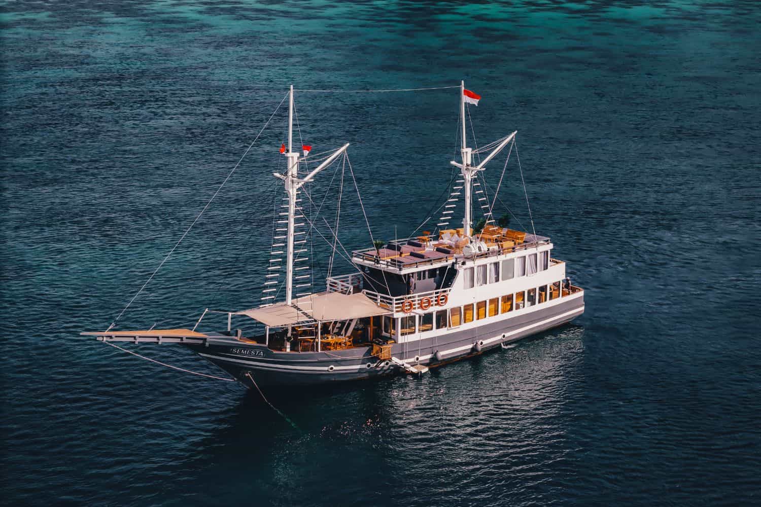 Semesta Voyages thumbnail 1