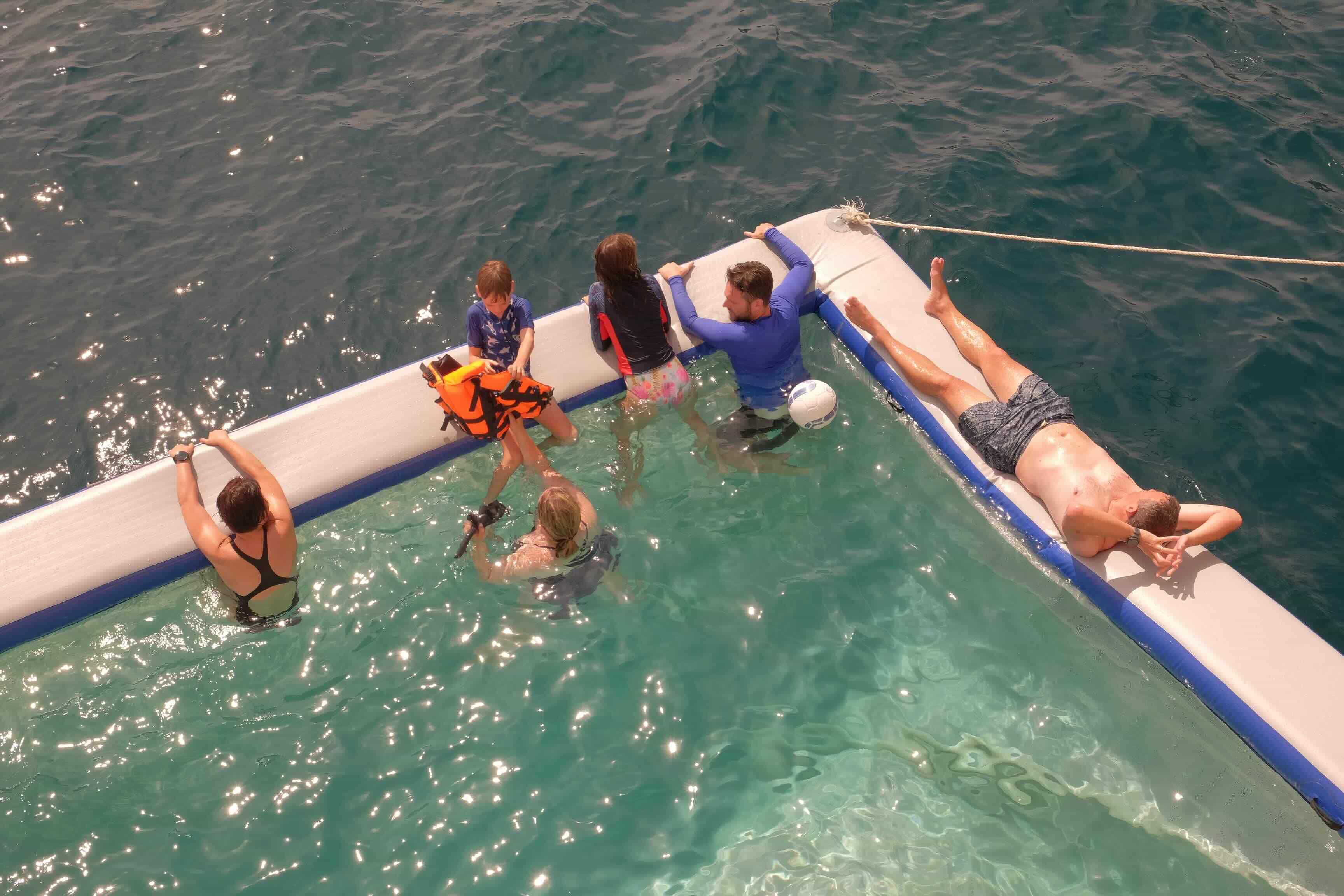 Leticia Liveaboard thumbnail 1