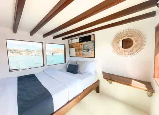 North Blue Liveaboard thumbnail 3